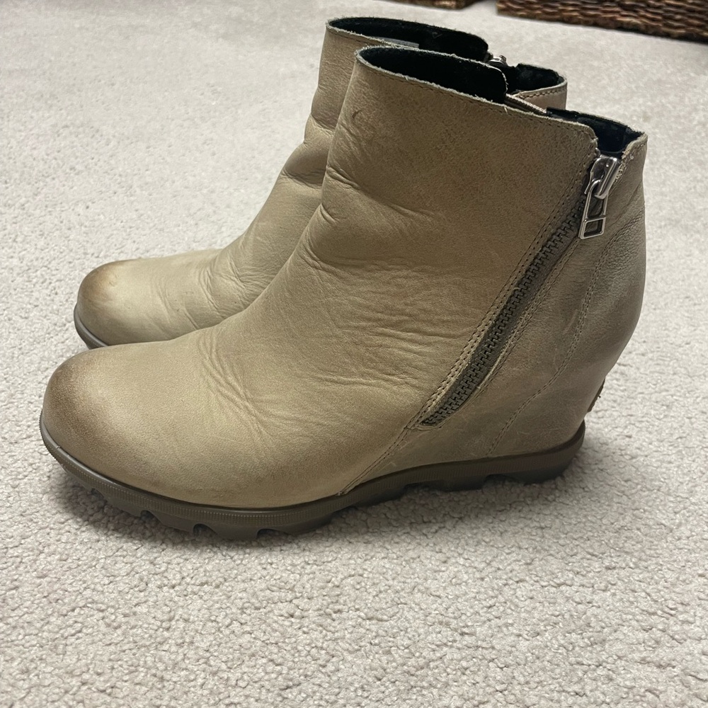 Sorel Women’s, waterproof wedge booties.